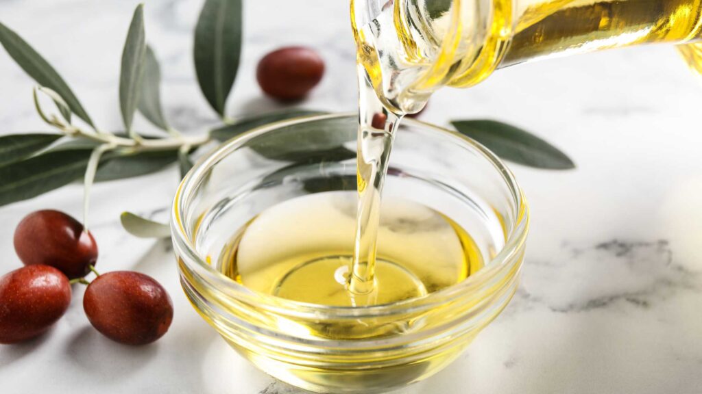 How to Use Jojoba Oil for Hair Growth