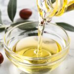 How to Use Jojoba Oil for Hair Growth